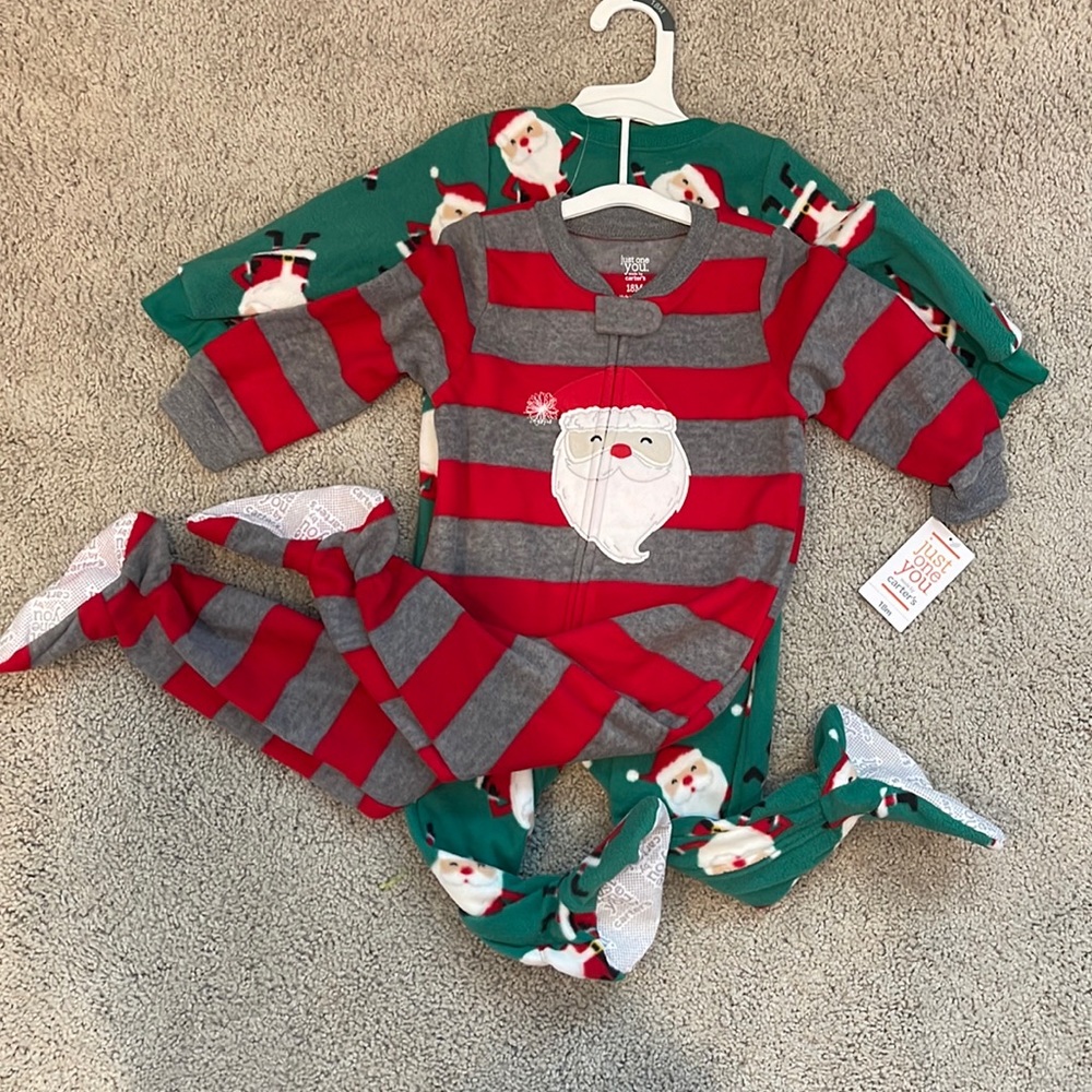 Carter’s Footed Pajamas Size 18M